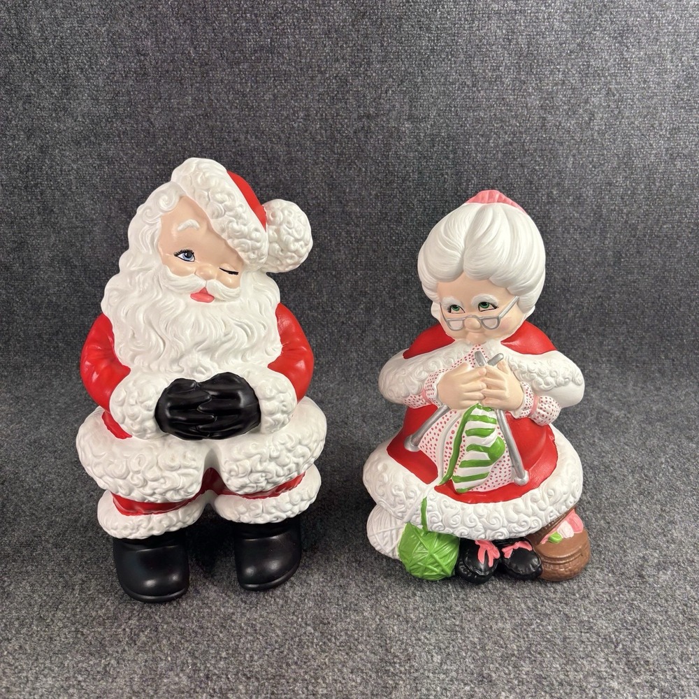 Vtg Atlantic Mold Santa & Mrs Claus Winking Knitting Ceramic Christmas 14"